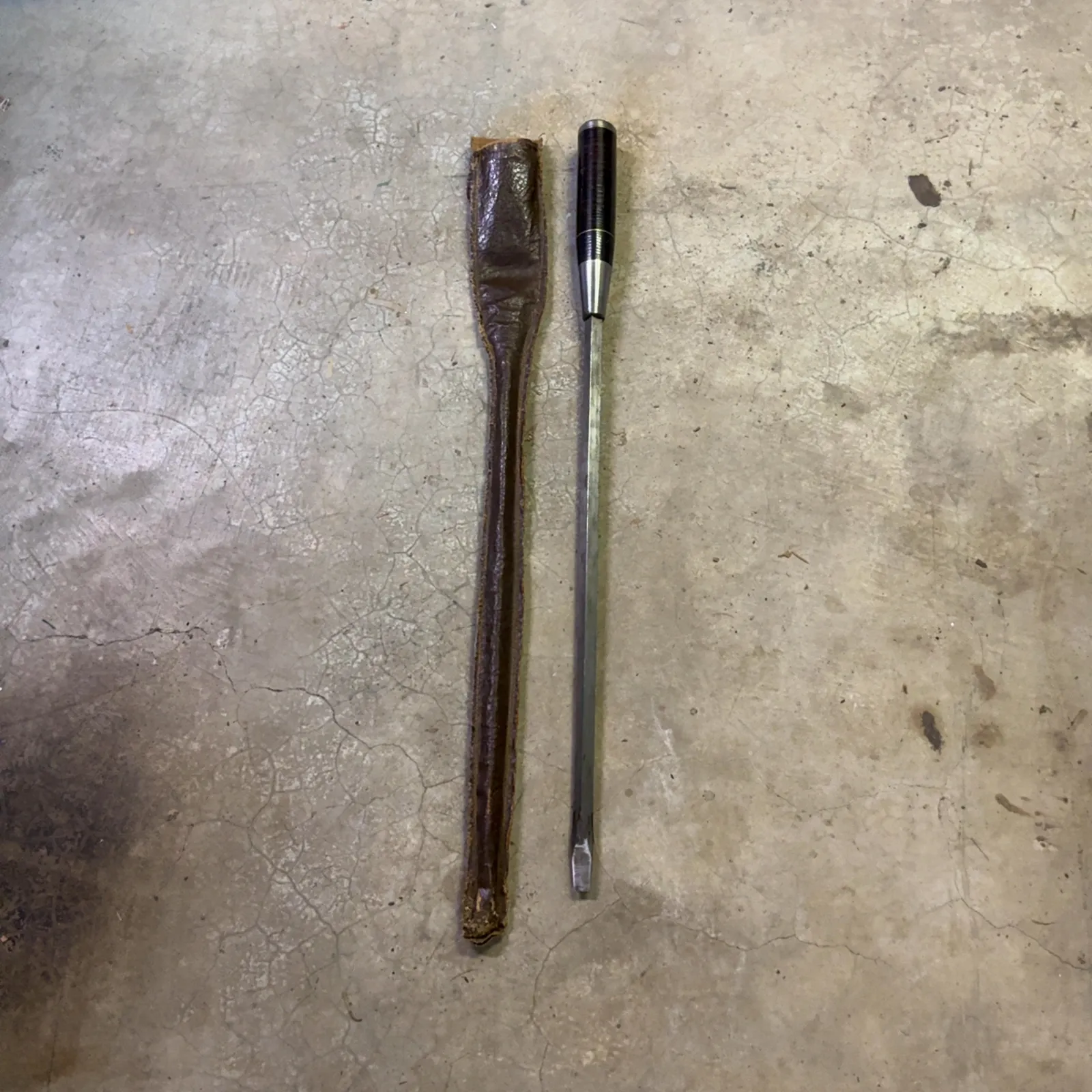 Antique 26.5-Inch Patternmaker Paring Chisel
