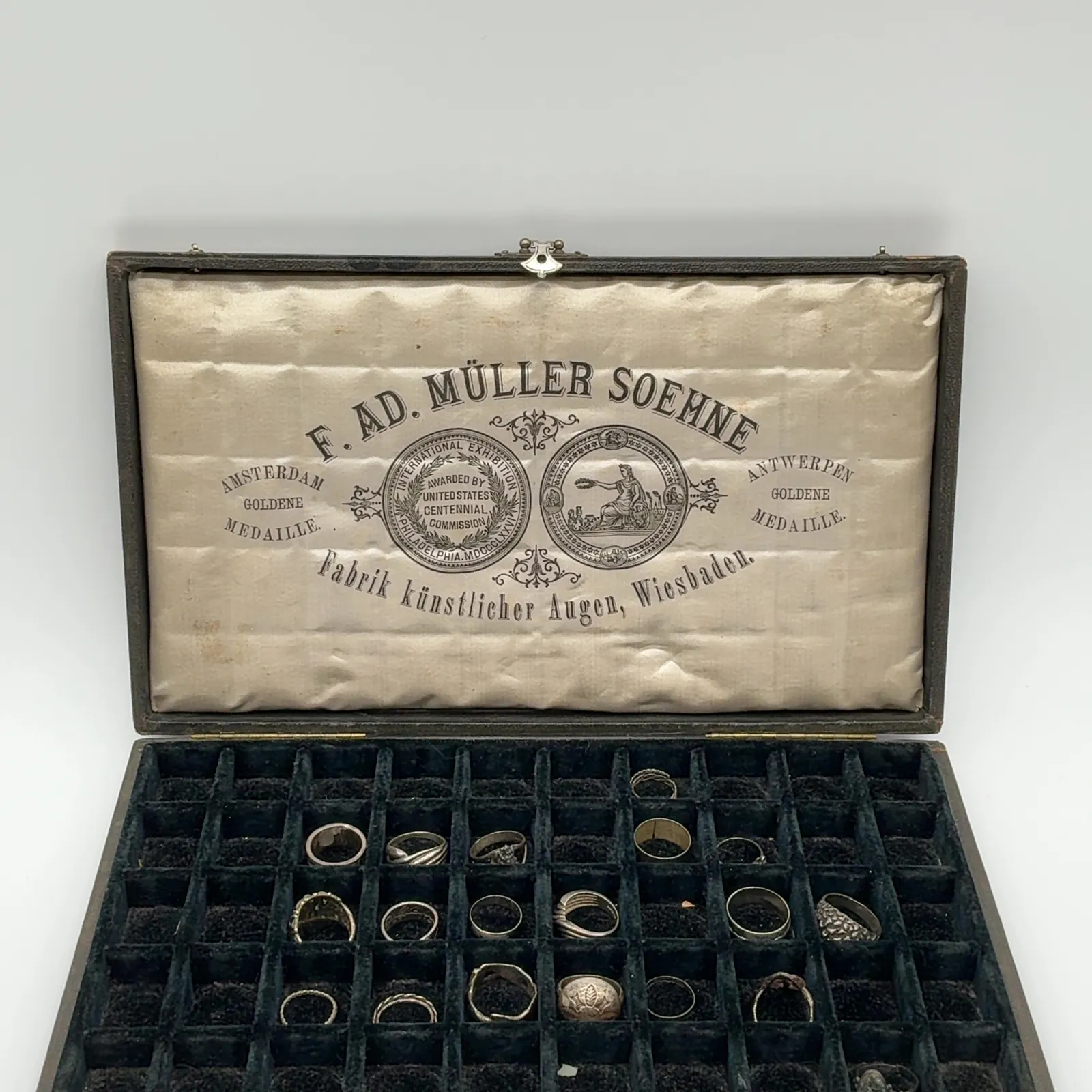 Silver-Tested Rings in Antique F. Ad. Müller Case