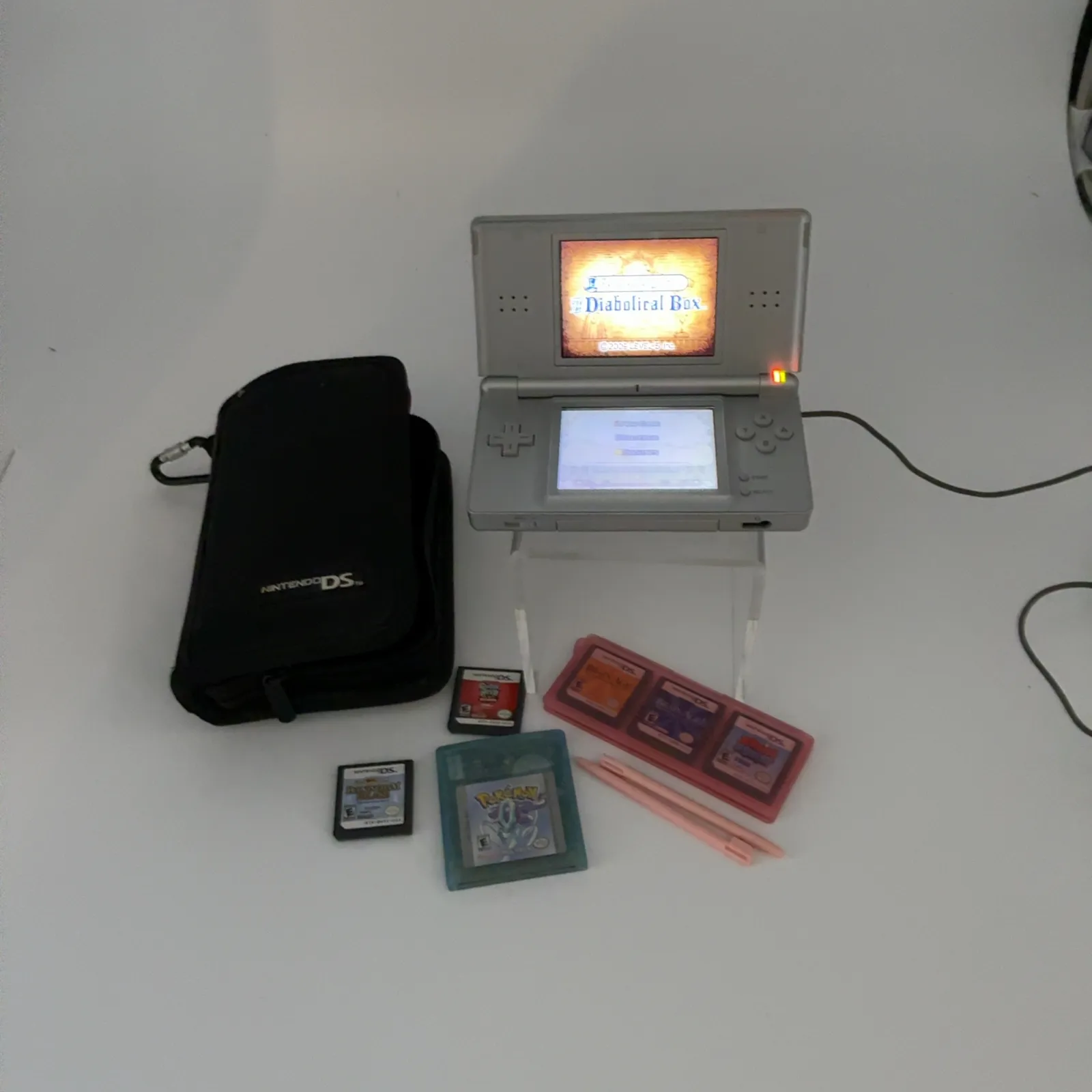 Nintendo DS Lite Bundle with Pokémon Crystal Games