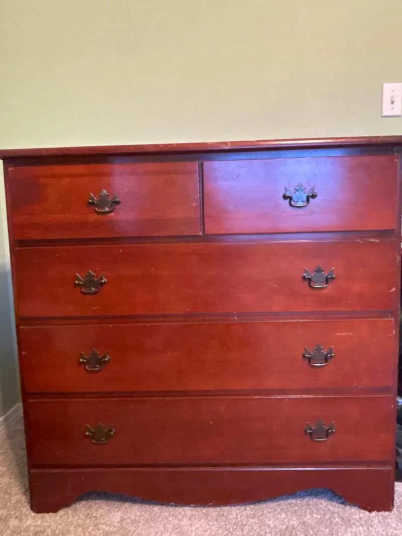 Solid Wood 5 Drawer Dresser 38” Wide Classic Style Storage - Sequim Estate Auction – A Life of Adventure & Humor | Ocean Bid Auction