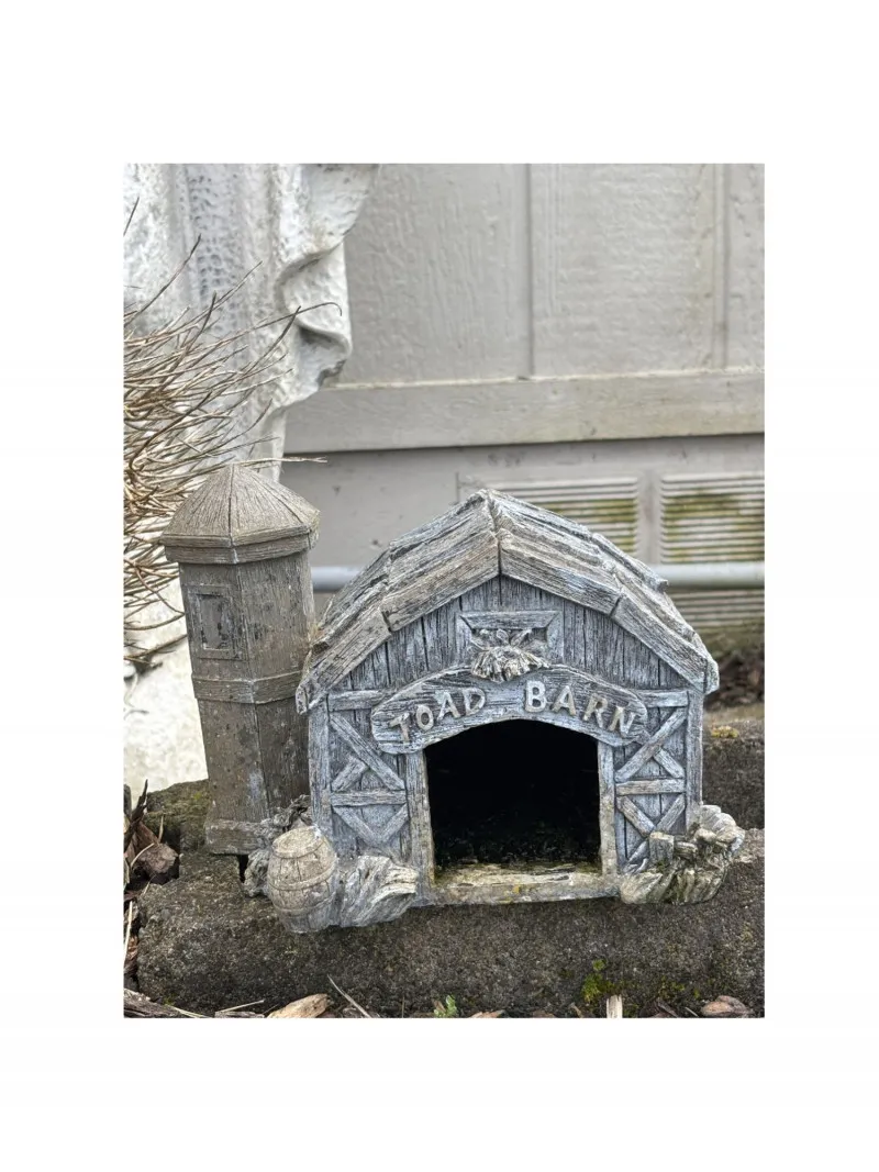 Whimsical Toad Barn Garden Decor Rustic Cottage Charm - Sequim Estate Auction – A Life of Adventure & Humor | Ocean Bid Auction