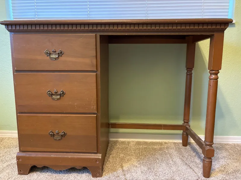 Timeless Wood Writing Desk w 3 Drawers Vintage Style - Sequim Estate Auction – A Life of Adventure & Humor | Ocean Bid Auction