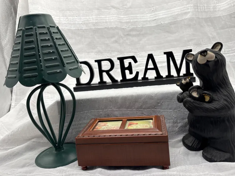 Cabin Bear Decor Lot Music Box Lamp Dream Sign Rustic Lodge - Sequim Estate Auction – A Life of Adventure & Humor | Ocean Bid Auction