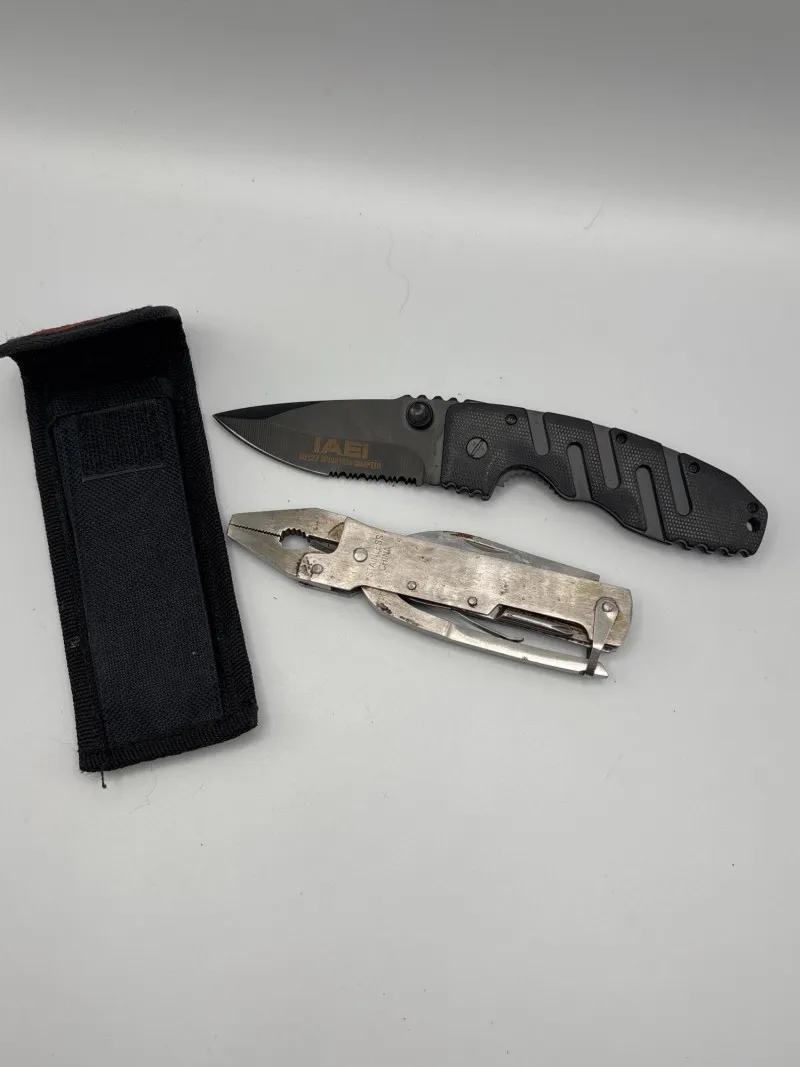 EDC Tool Bundle – Tactical Knife, Multi-Tool + Sheath - Sequim Estate Auction – A Life of Adventure & Humor | Ocean Bid Auction
