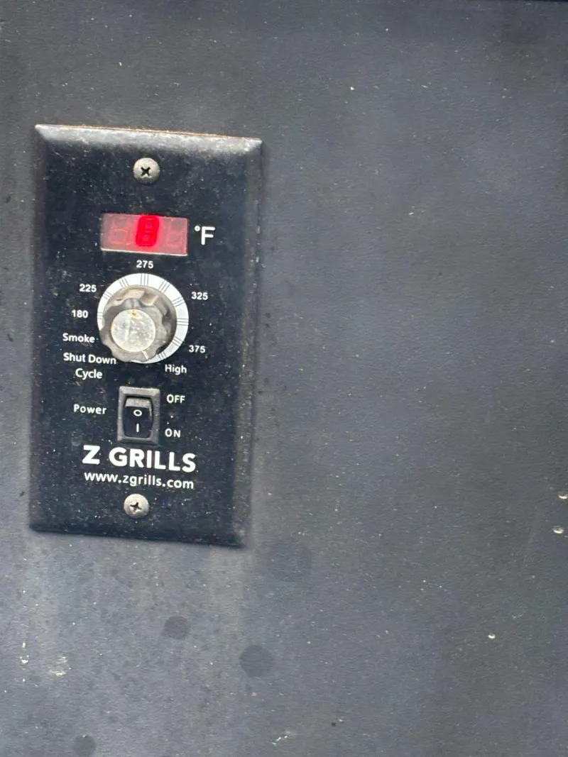 Z Grills Wood Pellet Grill Smoker Outdoor BBQ Cooker Cart - Sequim Estate Auction – A Life of Adventure & Humor | Ocean Bid Auction