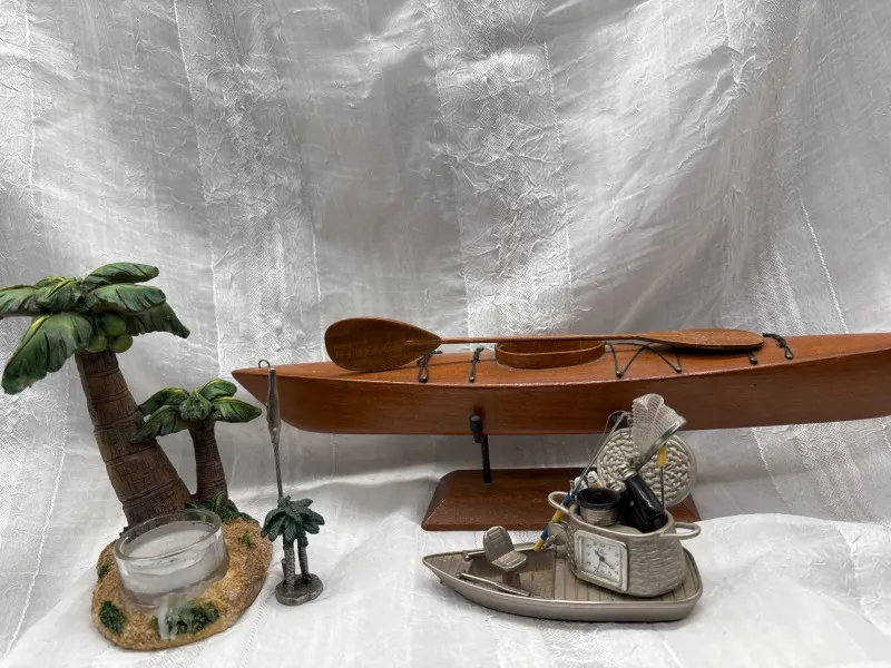 Nautical Decor Lot Wood Kayak Boat Palm Tree Coastal Pieces - Sequim Estate Auction – A Life of Adventure & Humor | Ocean Bid Auction