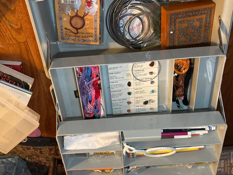 Jewelry Making Supplies Lot + Dream Catcher Kit - Sequim Estate Auction – A Life of Adventure & Humor | Ocean Bid Auction
