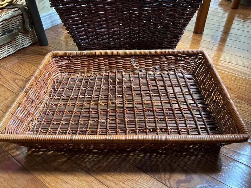 Wicker Serving Tray Rectangular Rustic Farmhouse Decor Basket - Sequim Estate Auction – A Life of Adventure & Humor | Ocean Bid Auction