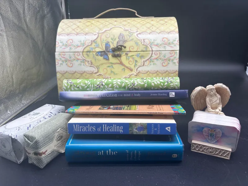AngelStar Angel Healing Lot Cards Books Gift Box Spiritual Set - Sequim Estate Auction – A Life of Adventure & Humor | Ocean Bid Auction