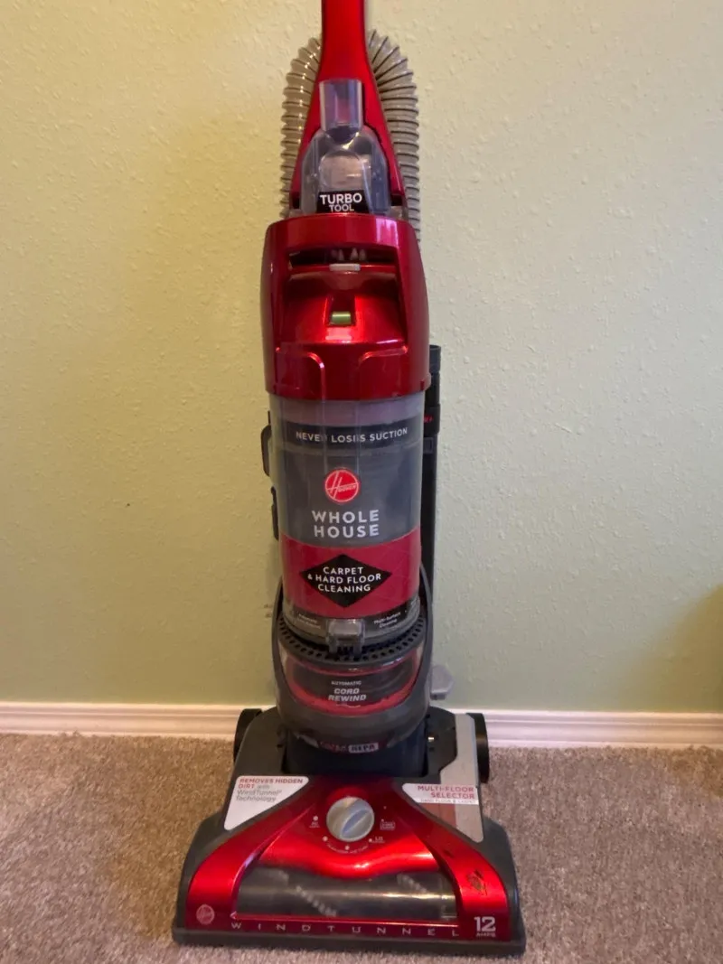 Hoover WindTunnel Whole House Vacuum HEPA Multi Floor Clean - Sequim Estate Auction – A Life of Adventure & Humor | Ocean Bid Auction
