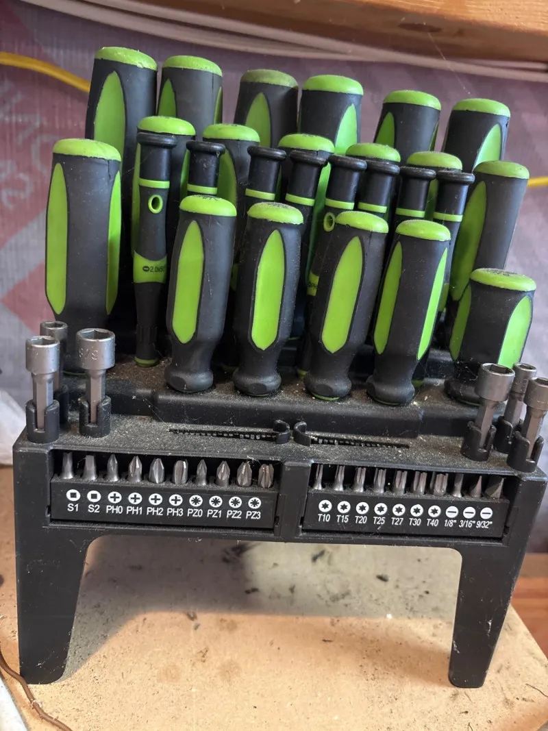 Multi-Bit Screwdriver Set w/ Stand – Phillips, Torx, Nut Drivers - Sequim #2: Cars, Tools & Shop Liquidation – Everything Must Go! | Ocean Bid Auction