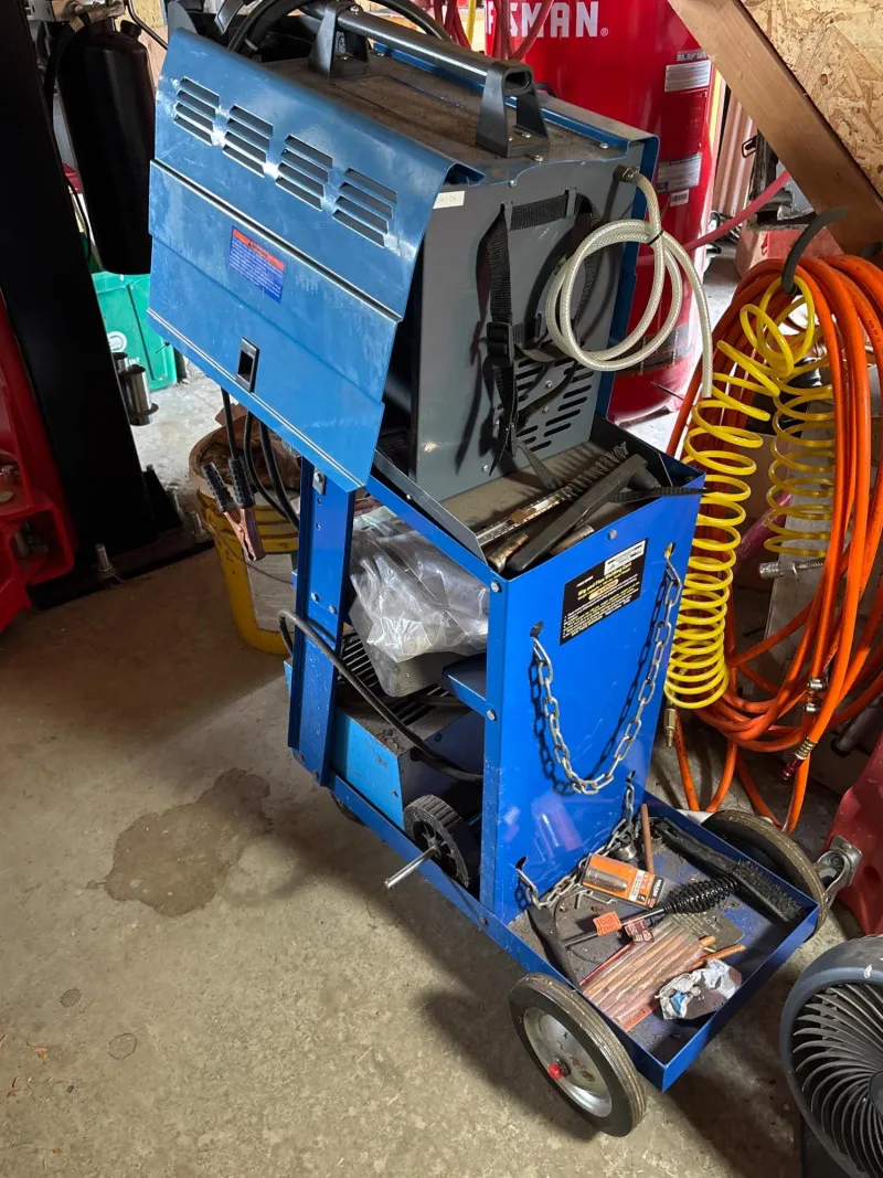 Chicago Electric Dual MIG 151 Welder – 230V - Sequim #2: Cars, Tools & Shop Liquidation – Everything Must Go! | Ocean Bid Auction