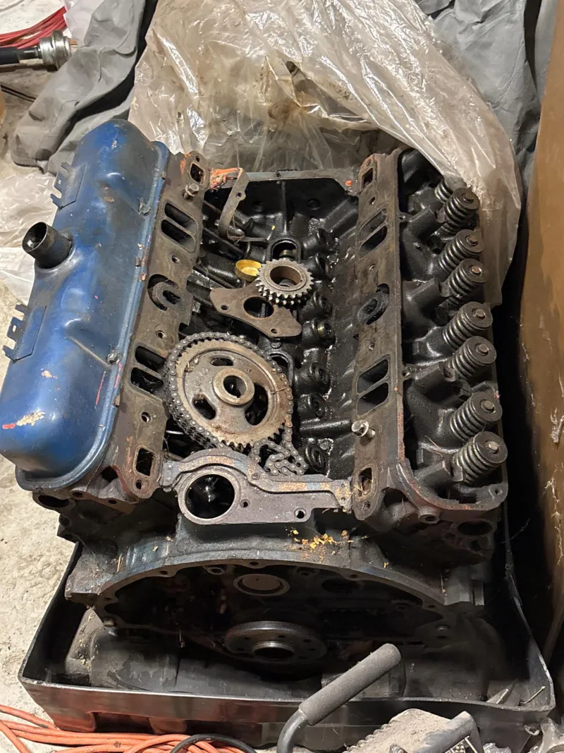 Mopar 318 V8 Engine Block 2780980 – Chrysler LA Small Block - Sequim #2: Cars, Tools & Shop Liquidation – Everything Must Go! | Ocean Bid Auction