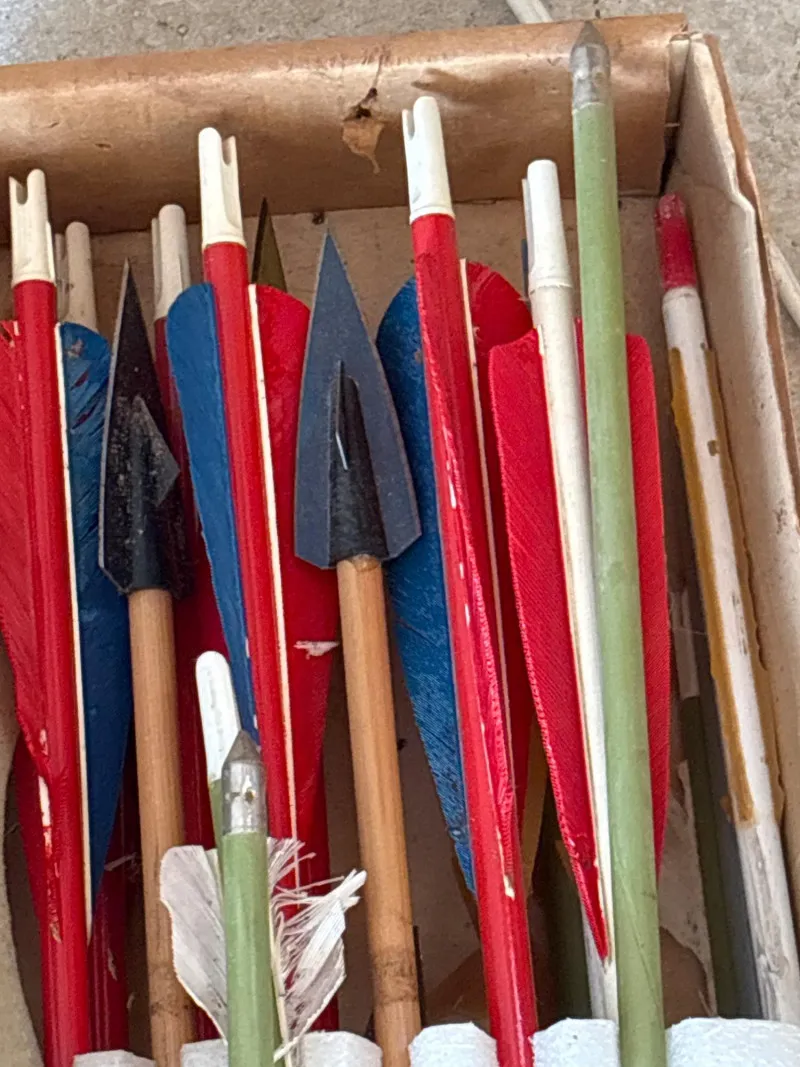 Vintage Sierra X18 Arrows Broadheads Archery Estate Sale Lot - Sequim #2: Cars, Tools & Shop Liquidation – Everything Must Go! | Ocean Bid Auction