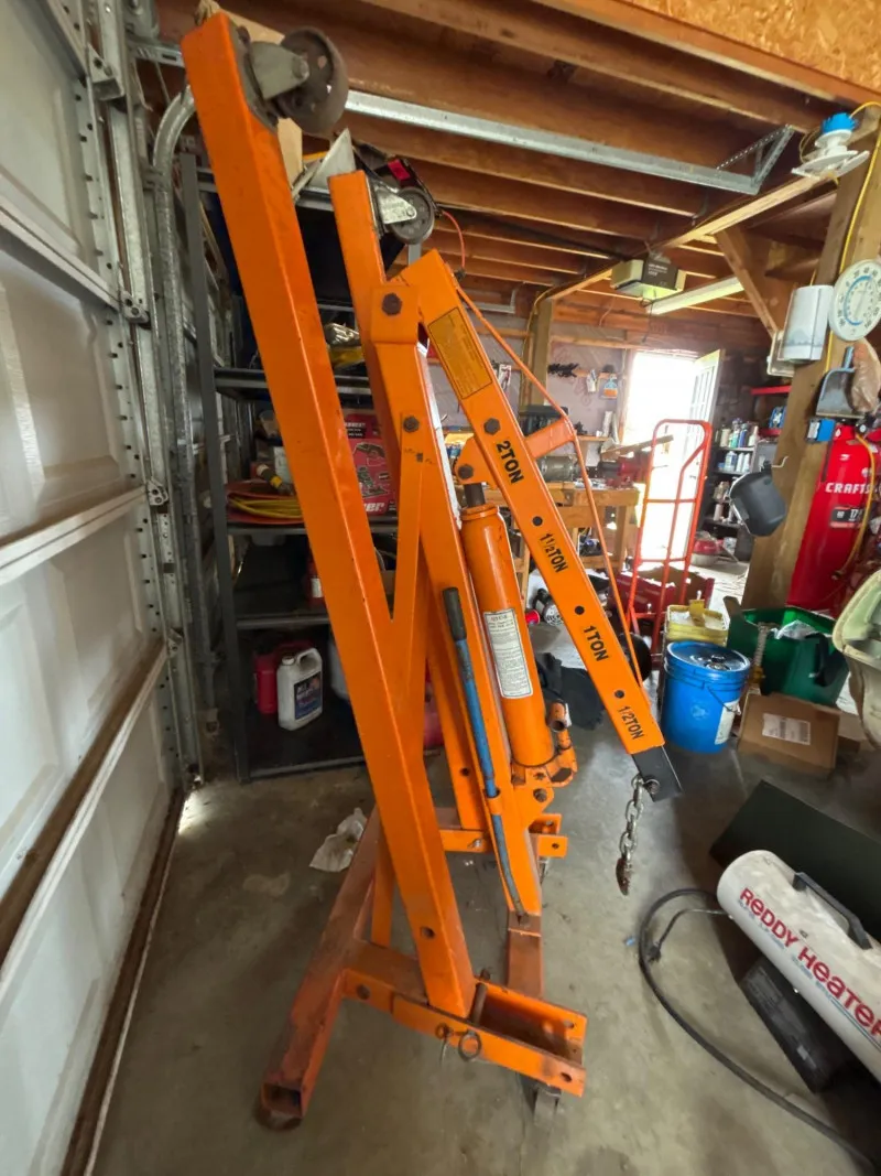 2 Ton Engine Hoist Shop Crane w/ Hydraulic Ram Jack - Sequim #2: Cars, Tools & Shop Liquidation – Everything Must Go! | Ocean Bid Auction