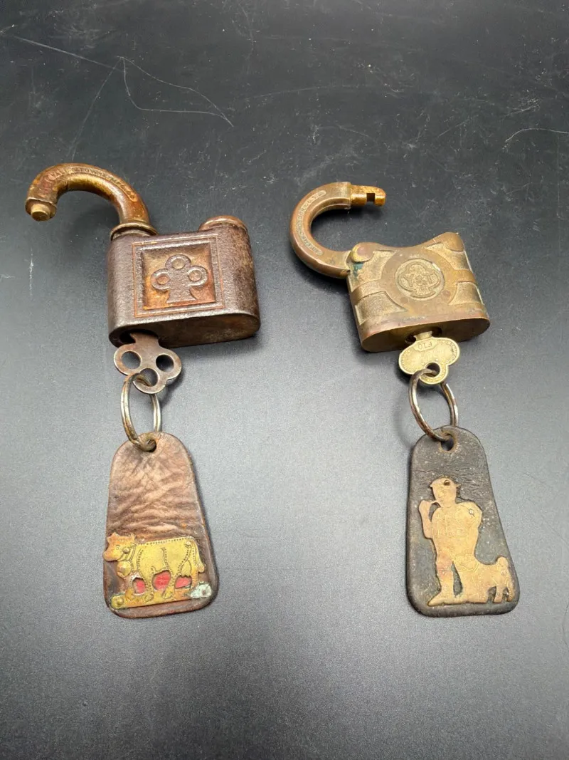Designer Special: Sea Glass, Rocks & Antique Keys Lot - Designer Decor and Other Treasures | Ocean Bid Auction
