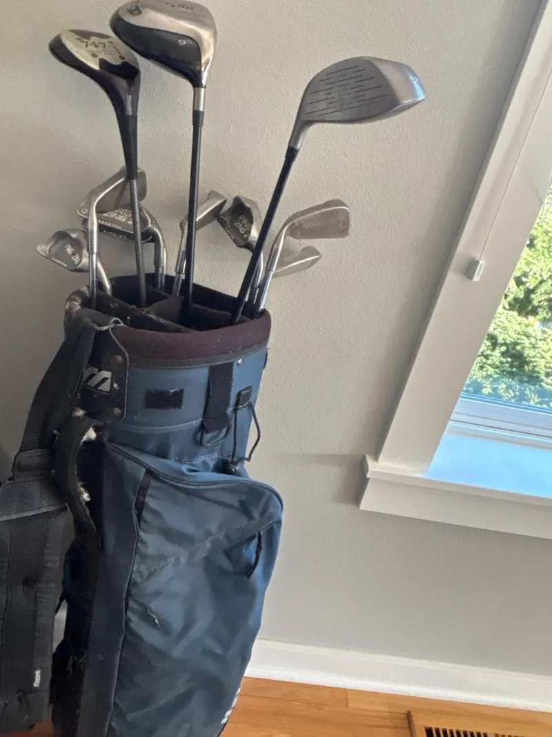 Blue Multi-Divider Golf Cart Bag & Mixed Clubs - Designer Decor and Other Treasures | Ocean Bid Auction