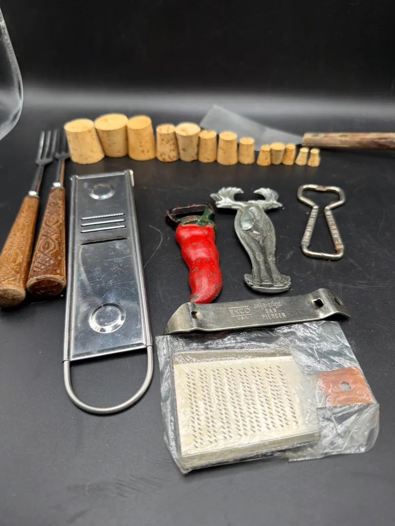 VINTAGE BOTTLE OPENER & COLLECTIBLE KITCHEN LOT | Ekco & Novelty - Designer Decor and Other Treasures | Ocean Bid Auction