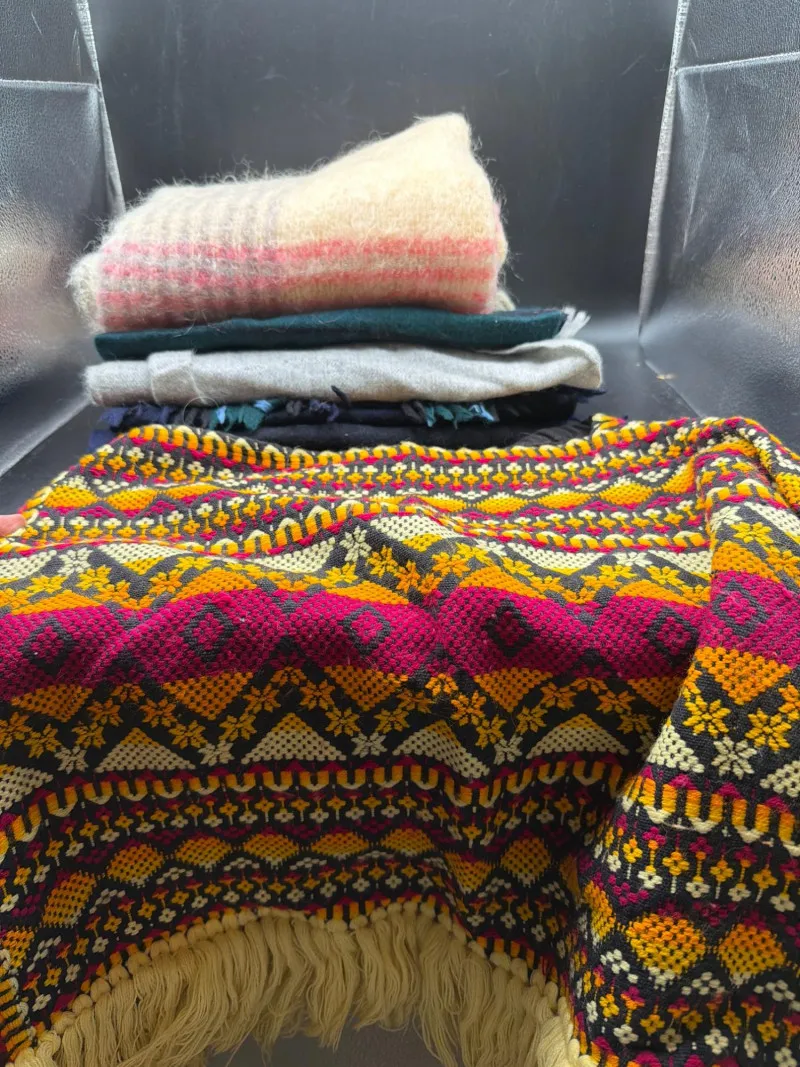 CHIC VINTAGE WOOL ACCESSORY LOT | 4 Cozy Scarves & Petite Poncho - Designer Decor and Other Treasures | Ocean Bid Auction