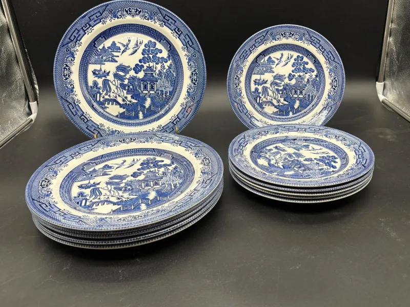 10pc Churchill Blue Willow Plate Set - 10.5" & 8.5" - Designer Decor and Other Treasures | Ocean Bid Auction
