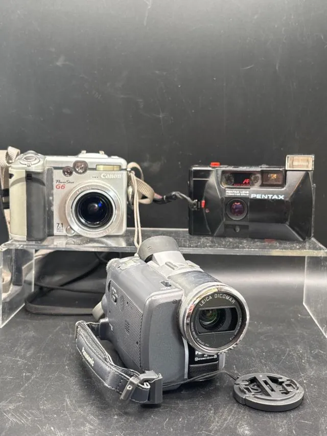 Vintage Canon G6, Panasonic 3CCD & Pentax Camera Lot - Designer Decor and Other Treasures | Ocean Bid Auction
