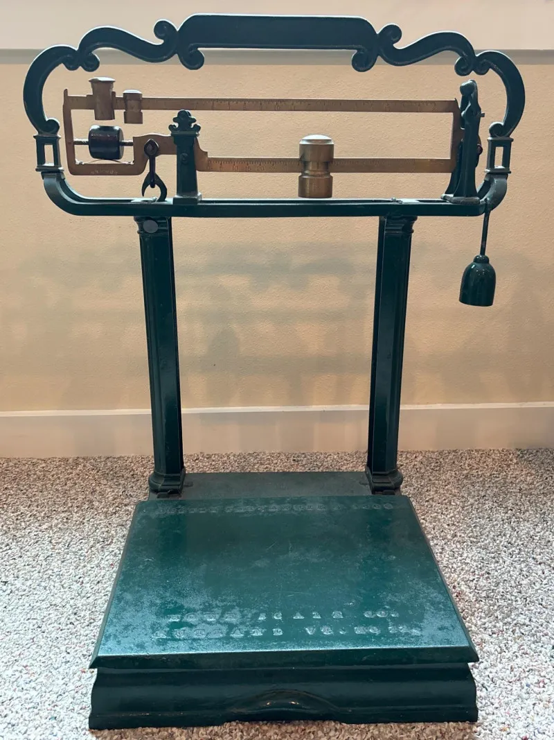 Antique Heavy-Duty Cast Iron Industrial Platform Scale - Designer Decor and Other Treasures | Ocean Bid Auction