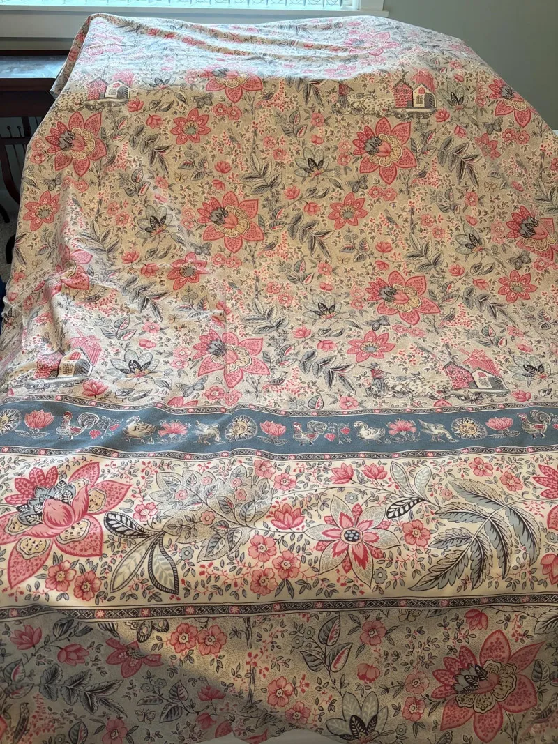 2pc Duvet Set: Premium Covers with Down-Alternative Fills - Designer Decor and Other Treasures | Ocean Bid Auction