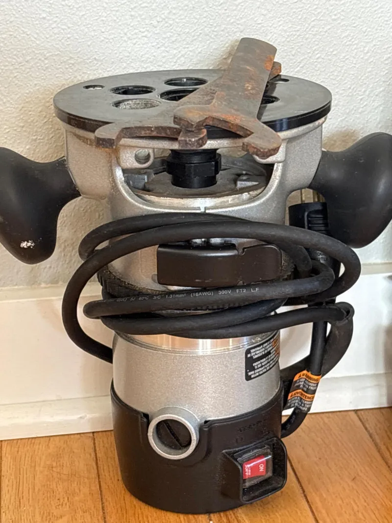 Porter-Cable 1-3/4 HP Fixed Base Router | Heavy-Duty Power Tool - Designer Decor and Other Treasures | Ocean Bid Auction