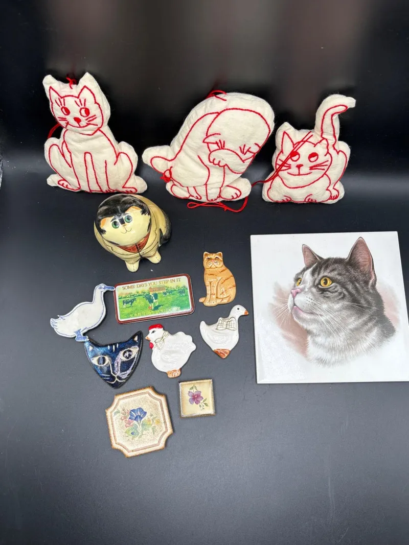 Vintage Cat-Themed Curios & Fine Porcelain Decor - Designer Decor and Other Treasures | Ocean Bid Auction