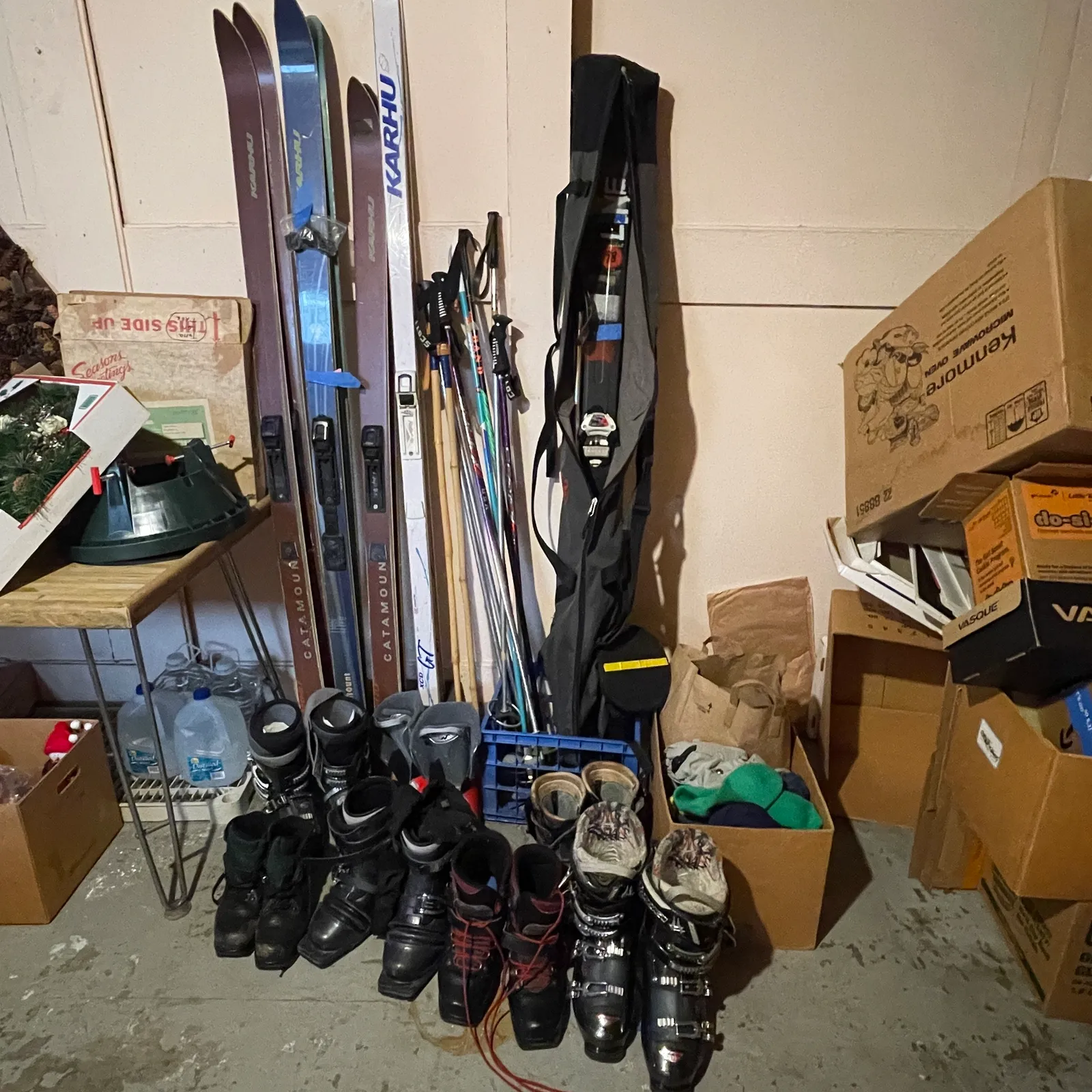 Vintage Downhill & Cross-Country Ski Gear - Sterling Silver, Stones & Seattle History Estate Auction and 0% buyers premium! | Ocean Bid Auction