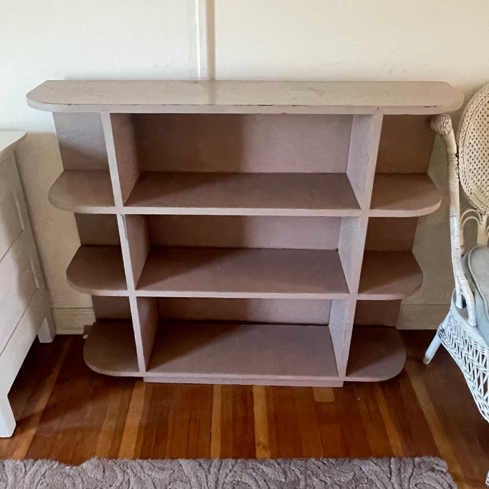 Vintage Painted Open Cubby Display Shelf - Sterling Silver, Stones & Seattle History Estate Auction and 0% buyers premium! | Ocean Bid Auction