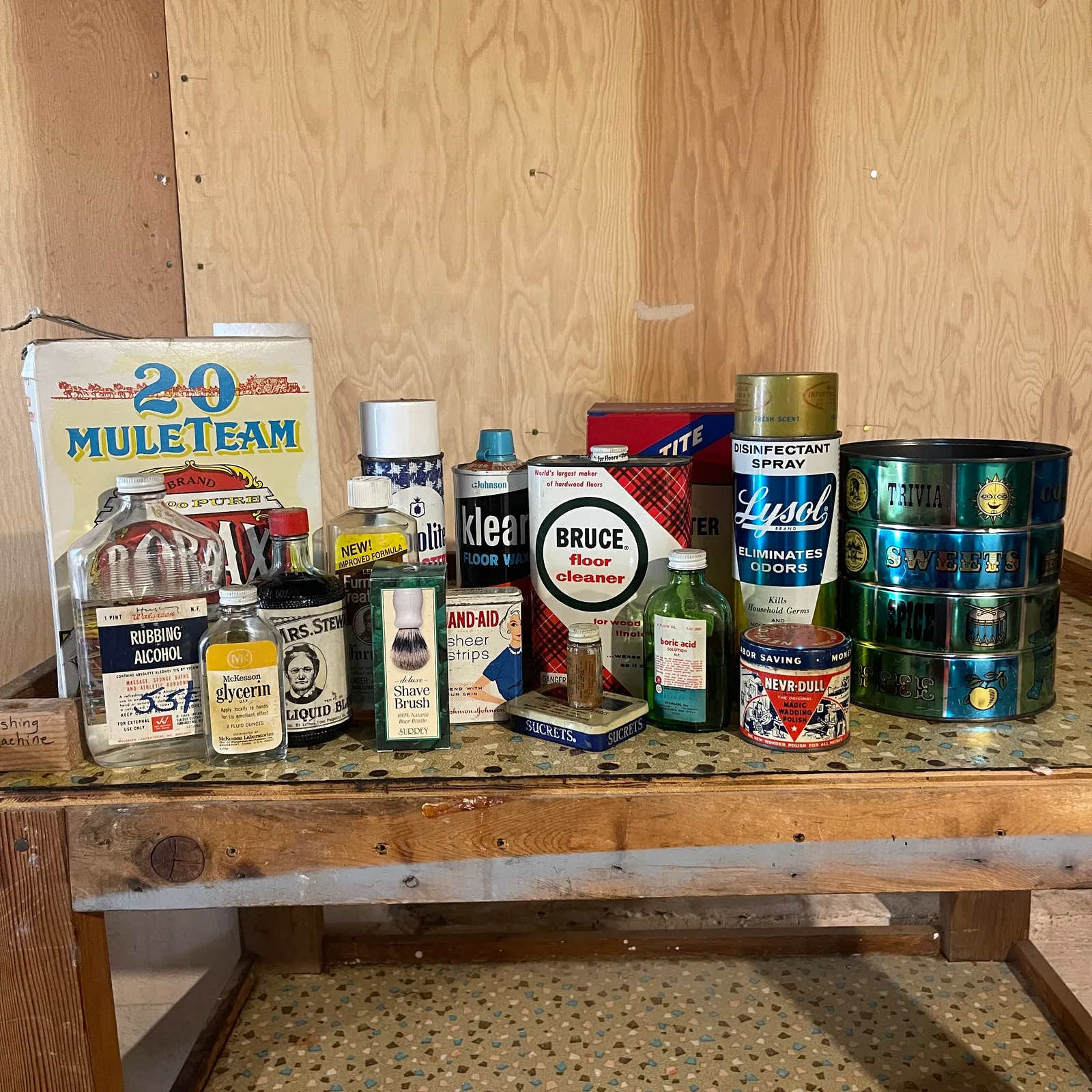 Vintage Household Products & Advertising Lot - Sterling Silver, Stones & Seattle History Estate Auction and 0% buyers premium! | Ocean Bid Auction