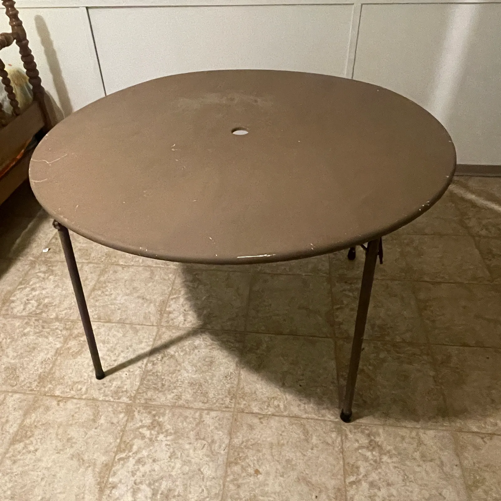 Vintage Round Folding Metal Patio Utility Table – Brown - Sterling Silver, Stones & Seattle History Estate Auction and 0% buyers premium! | Ocean Bid Auction