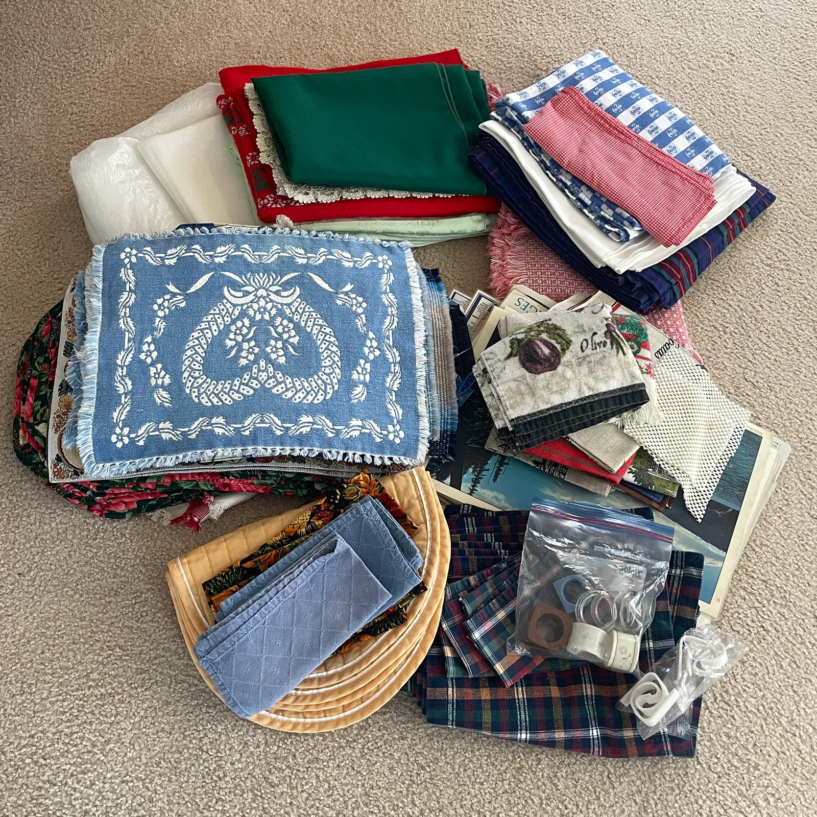 Huge Vintage Table Linens Lot – Vera Neumann, Tablecloths, Placemats & Napkins - Sterling Silver, Stones & Seattle History Estate Auction and 0% buyers premium! | Ocean Bid Auction