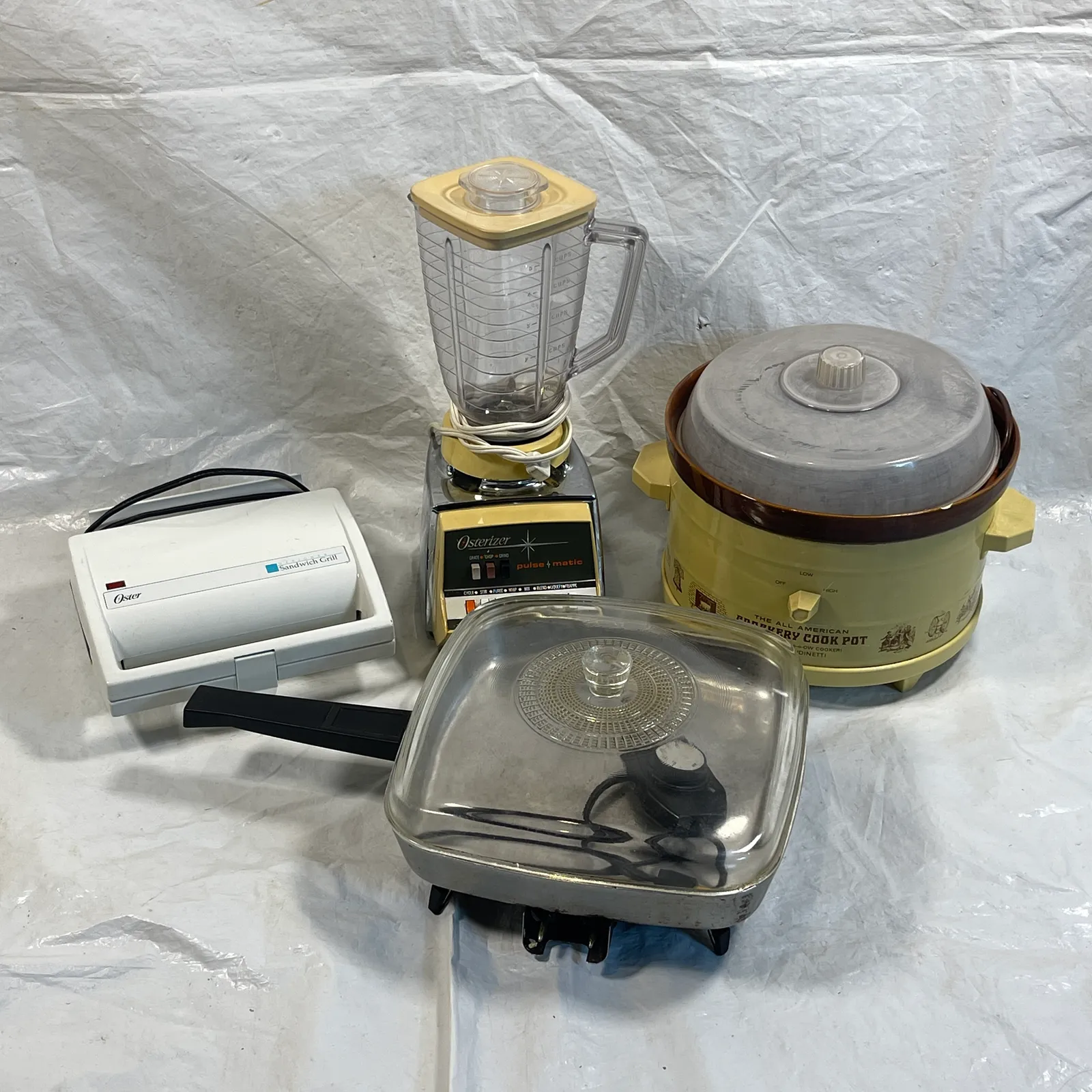 Vintage Small Kitchen Appliance Lot - Sterling Silver, Stones & Seattle History Estate Auction and 0% buyers premium! | Ocean Bid Auction