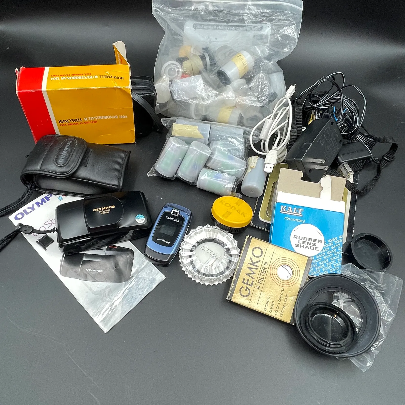 Vintage Camera, Flash & Photography Accessories Olympus, Honeywell, Kodak & Samsung - Sterling Silver, Stones & Seattle History Estate Auction and 0% buyers premium! | Ocean Bid Auction