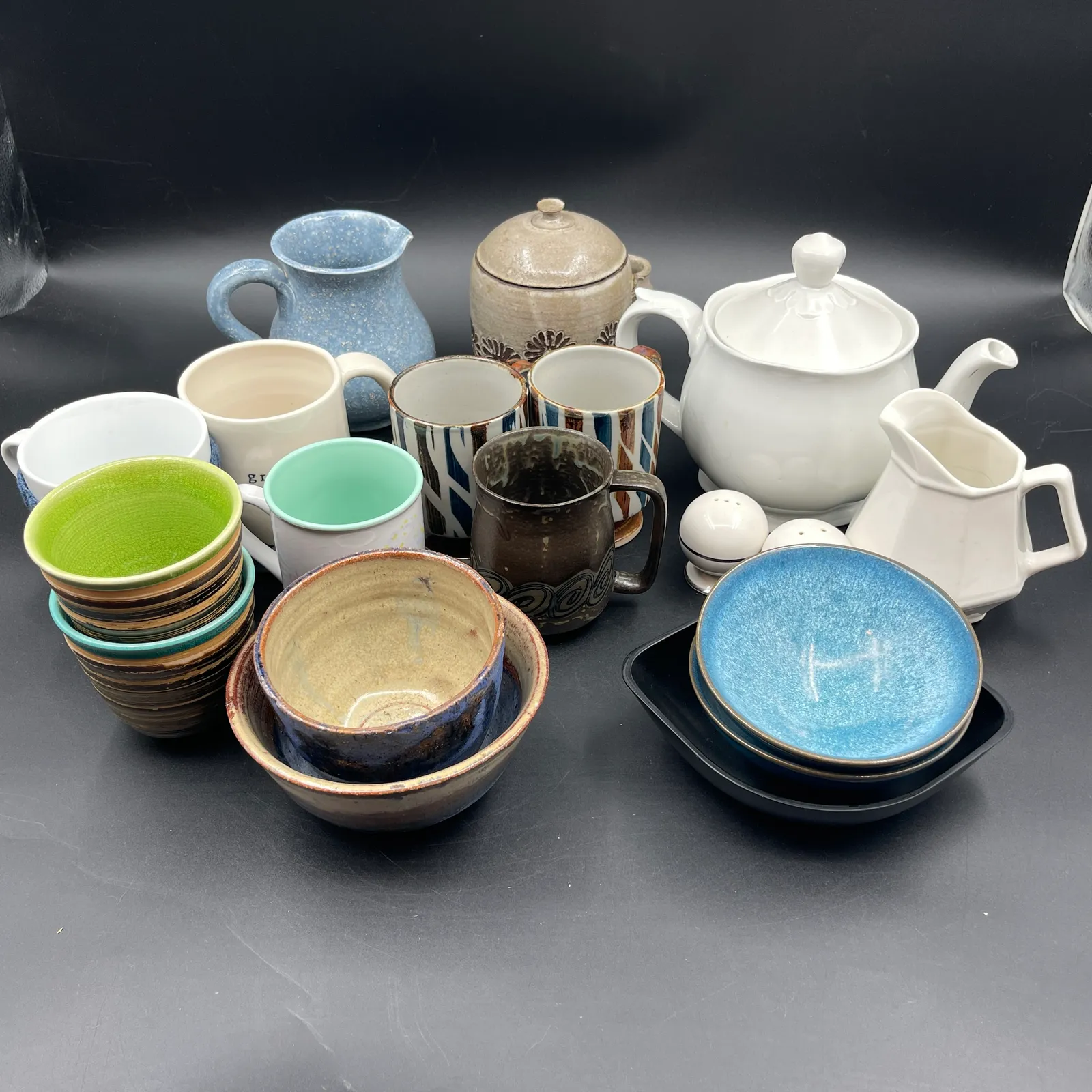 Vintage Arabia Finland Teapot & Studio Art Pottery Estate Collection - Sterling Silver, Stones & Seattle History Estate Auction and 0% buyers premium! | Ocean Bid Auction