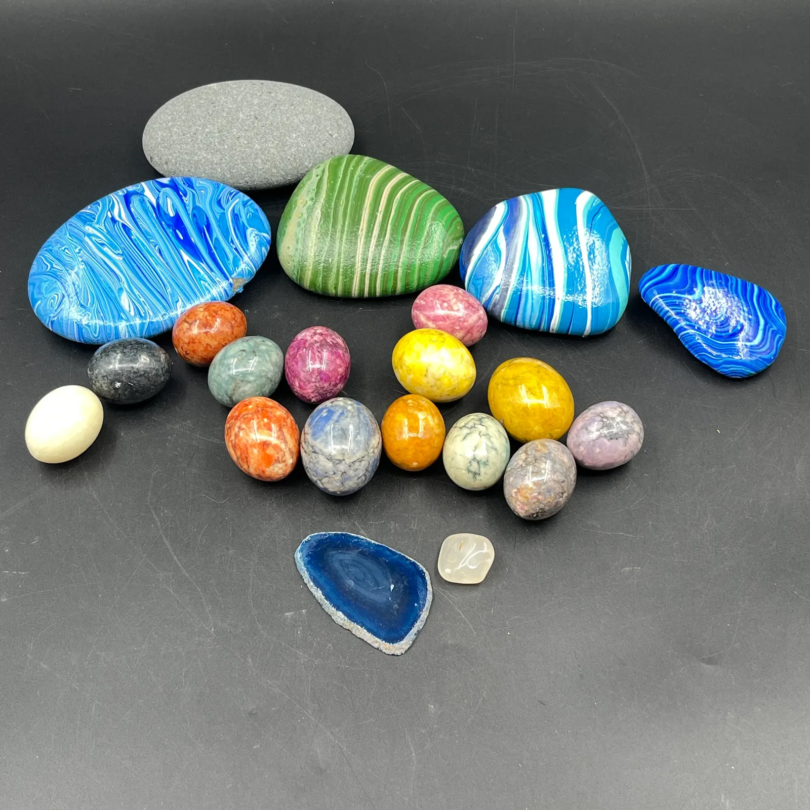 Polished Stone Eggs & Decorative Agate Collection - Sterling Silver, Stones & Seattle History Estate Auction and 0% buyers premium! | Ocean Bid Auction