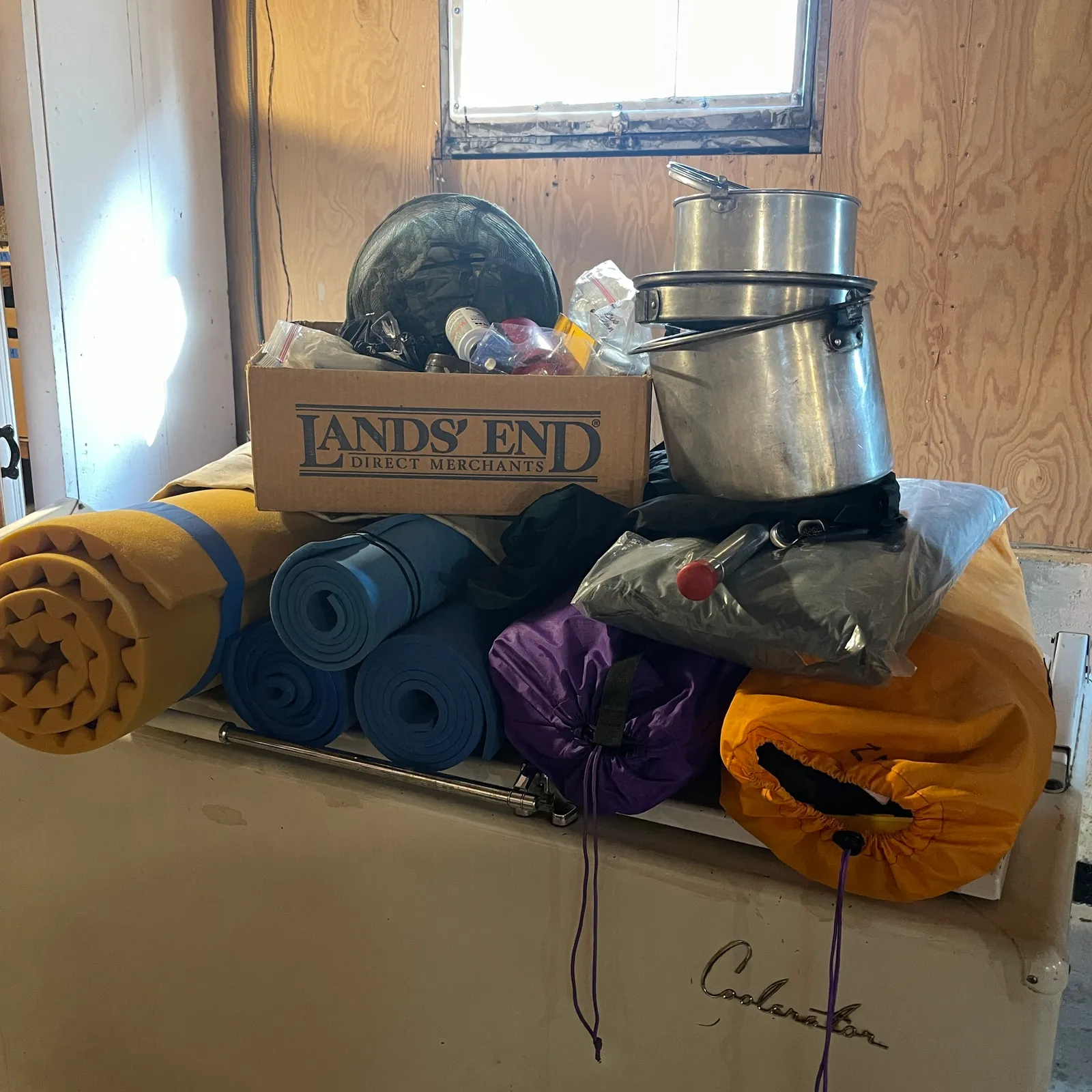 Mountain Hardwear Camping & Backpacking Gear - Sterling Silver, Stones & Seattle History Estate Auction and 0% buyers premium! | Ocean Bid Auction