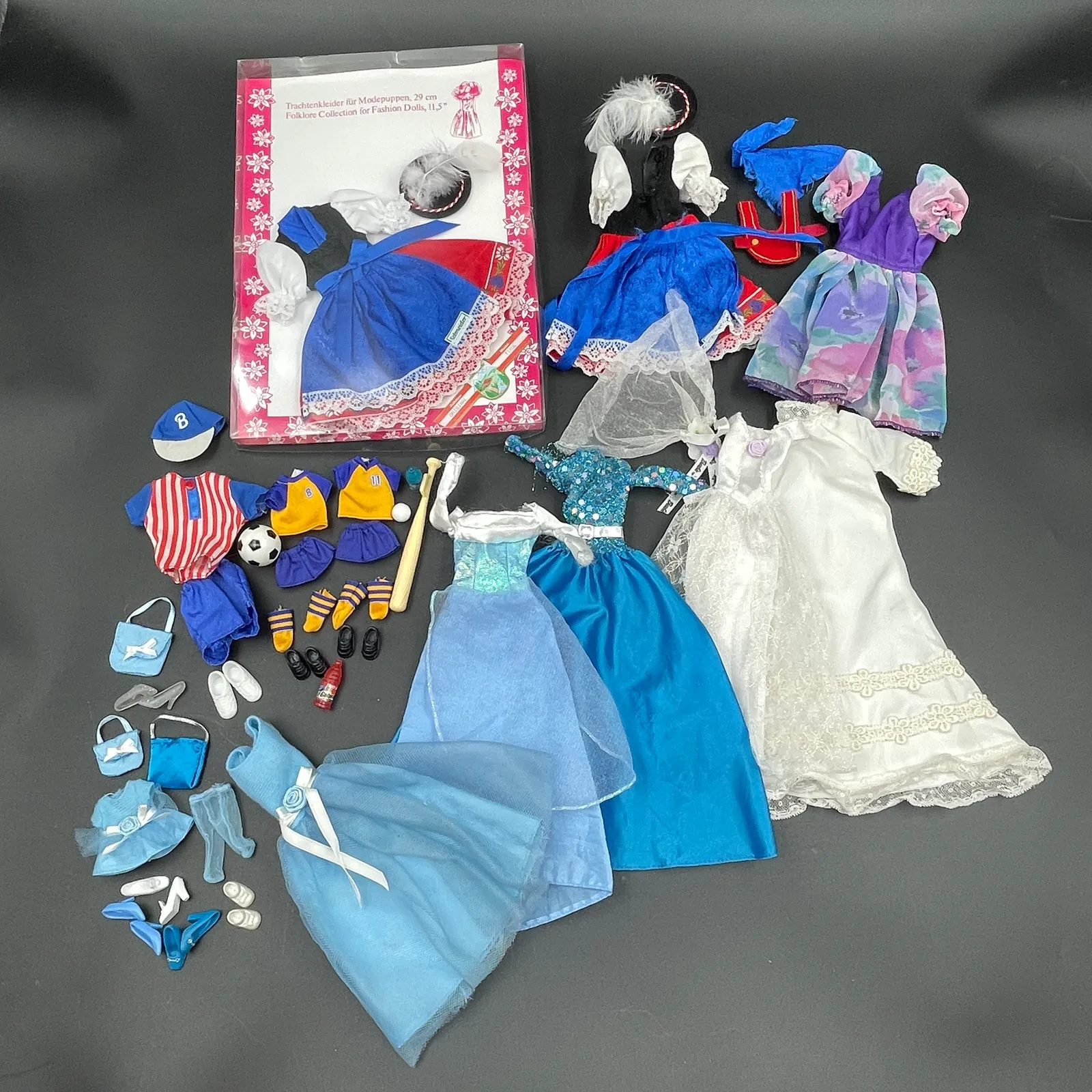 Barbie & Fashion Doll Clothing Lot – Sports, Formal & Accessories - Sterling Silver, Stones & Seattle History Estate Auction and 0% buyers premium! | Ocean Bid Auction