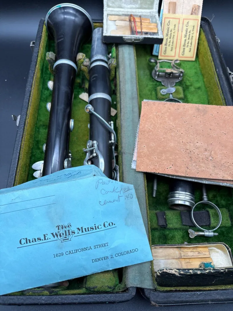 Vintage Clarinet w/ Case, Reeds, Lyres & Accessories Musician Lot - Newcastle Estate Collection - STERLING SILVER, GOLD TEETH, Antiques & Collectibles | Ocean Bid Auction