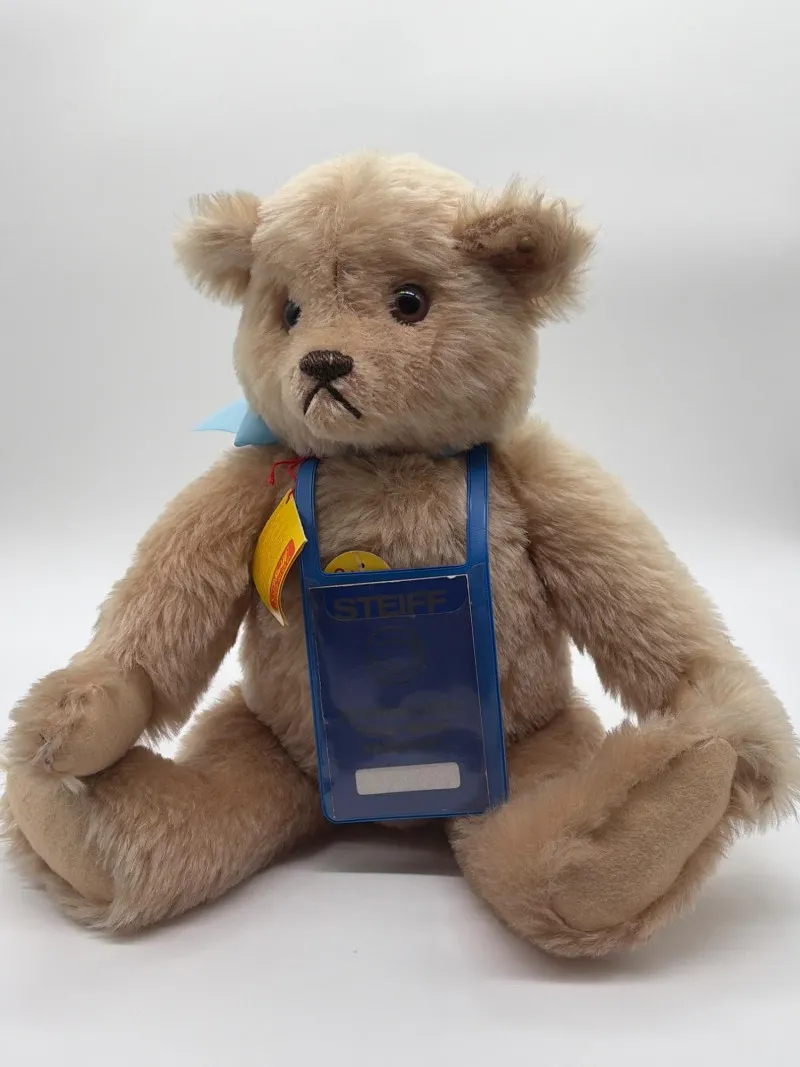 Steiff Mohair Teddy Bear w/ Tags & Chest Medallion Display Case - Newcastle Estate Collection - STERLING SILVER, GOLD TEETH, Antiques & Collectibles | Ocean Bid Auction