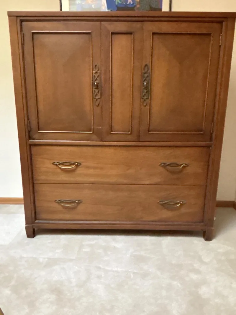 Mid-Century Walnut Gentleman's Chest – Hidden Storage & Style - Newcastle Estate Collection - STERLING SILVER, GOLD TEETH, Antiques & Collectibles | Ocean Bid Auction