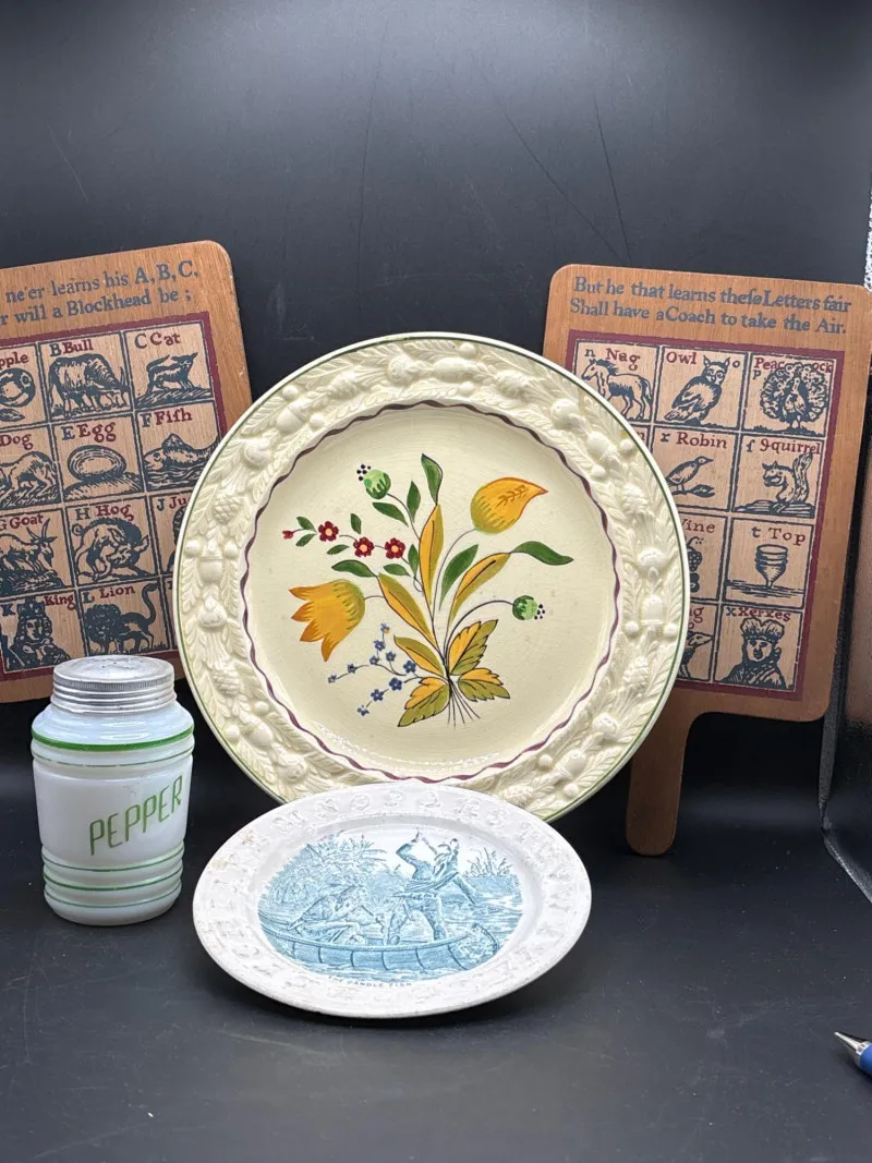 Vintage Kitchen & Decor Lot – Adams Plate, Horn Books & More - Collector’s Dream Auction – Lladro, Murano, Coastal Decor-Anacortes and Sequim pick-ups | Ocean Bid Auction