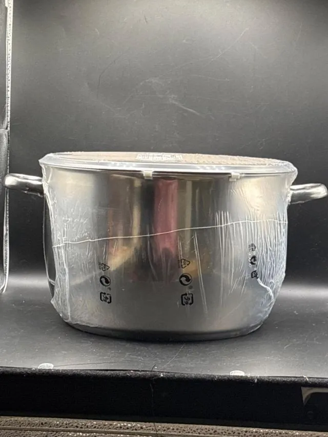 Estate Sale New Stock Pot Crab Cooker Stainless Steel Pot - Collector’s Dream Auction – Lladro, Murano, Coastal Decor-Anacortes and Sequim pick-ups | Ocean Bid Auction