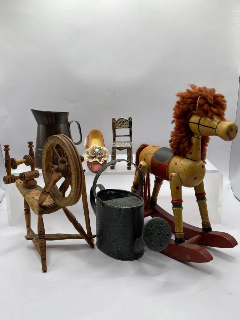 Vintage Farmhouse Decor Lot Spinning Wheel Rocking Horse - Collector’s Dream Auction – Lladro, Murano, Coastal Decor-Anacortes and Sequim pick-ups | Ocean Bid Auction