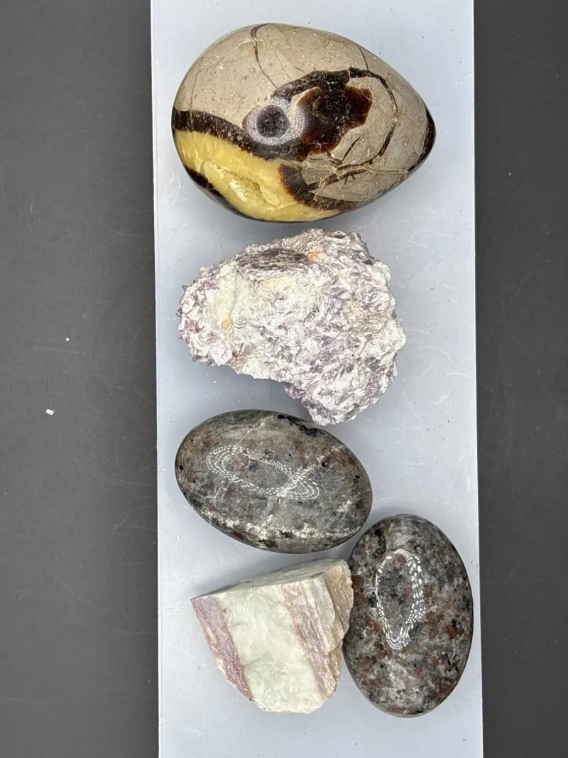 Lepidolite, Yooperlite, Tourmaline & Septarian Lot - Collector’s Dream Auction – Lladro, Murano, Coastal Decor-Anacortes and Sequim pick-ups | Ocean Bid Auction