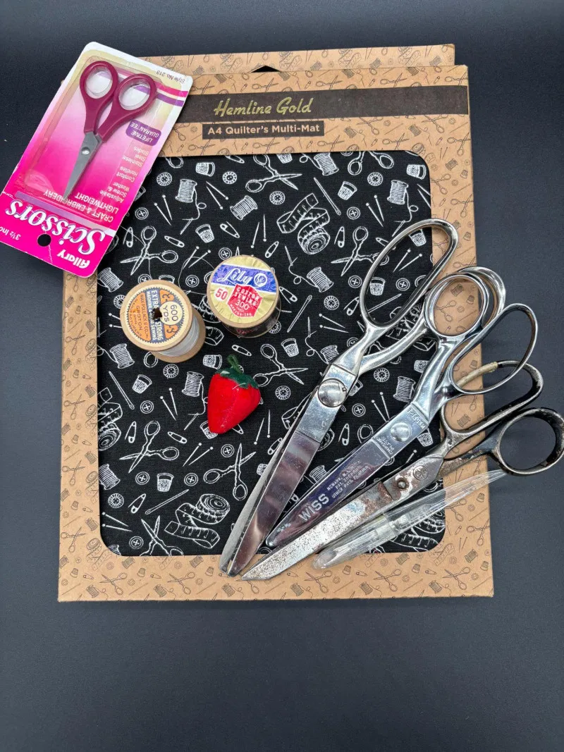 Sewing Notions Lot - Mixed Treasures Auction | Ocean Bid Auction