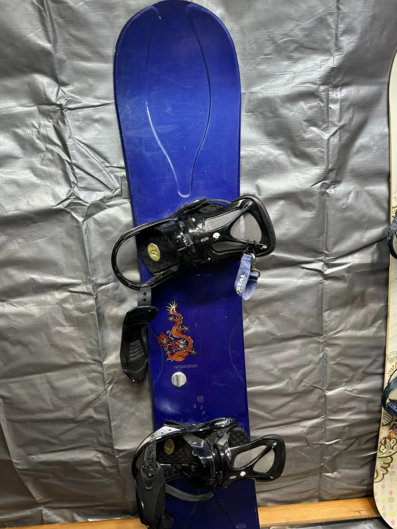 Snowboard with Bindings – Dragon Graphic - Mixed Treasures Auction | Ocean Bid Auction
