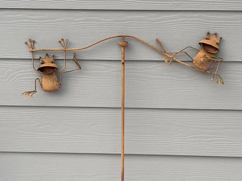 Whimsical Metal Frog Garden Stake Yard Art Decor 49" Tall Sculpture - Anacortes Estate Auction – Sterling Silver, Jewelry & Incredible Finds | Ocean Bid Auction